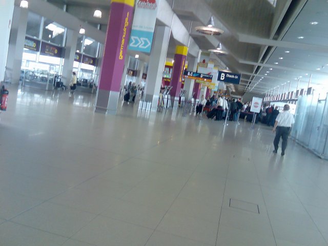 Aerodrom Keln.jpg, 433 KB